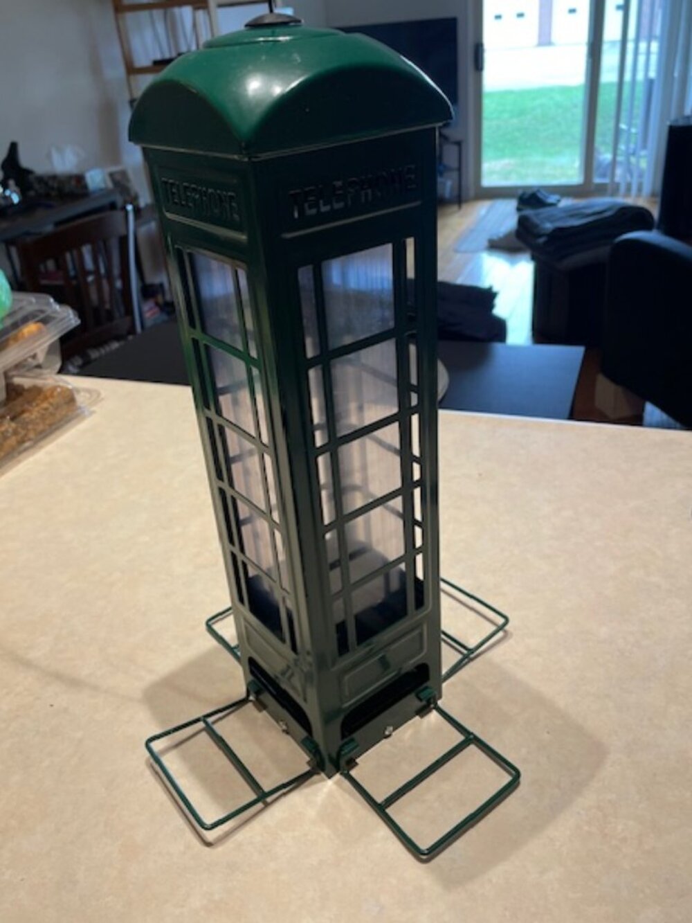 Squirrel Proof Birdfeeder, Dark Green Telephone Booth